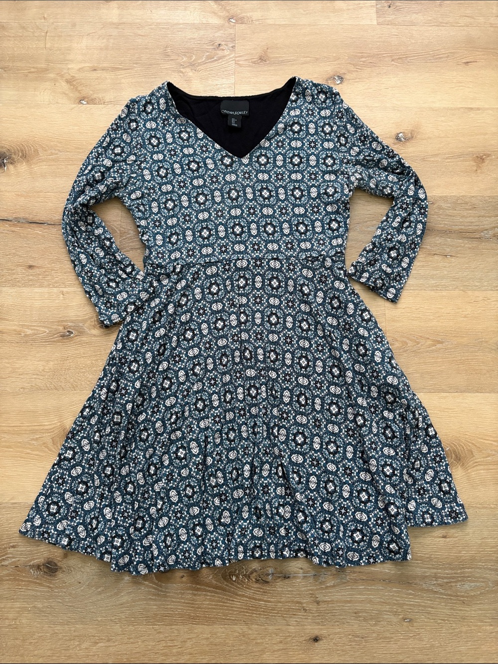 LOFT Teal and White Long‑Sleeve V‑Neck Patterned Fit & Flare Dress